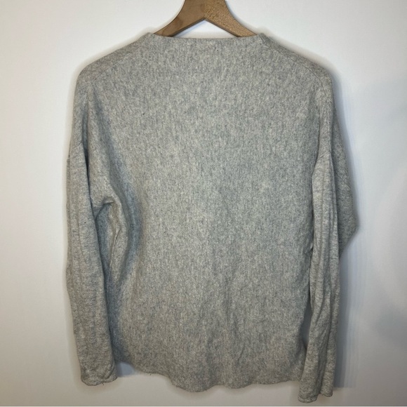 Club Monaco Cowl Neck Cashmere Sweater in Light Heather Grey, Size Large - Picture 6 of 9